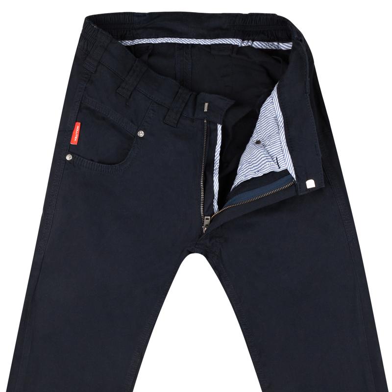 Slim-Fit chino 