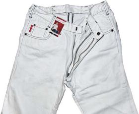  44 | white