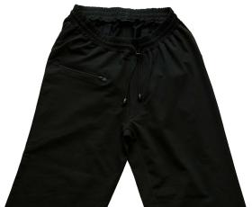  XS | schwarz